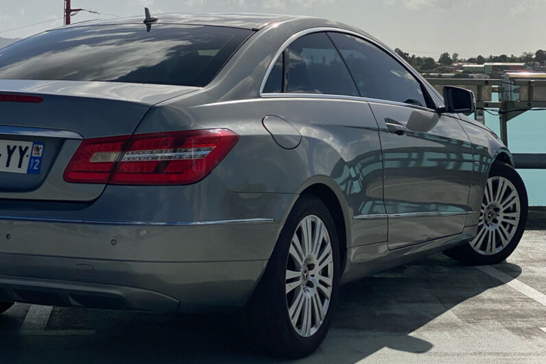 
								Mercedes-Benz Classe E full									