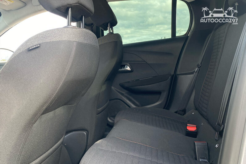 
								Peugeot 208 1.2 100 ch 2021 avec 41 000 km full									