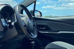 
										Toyota Yaris Hybride full									