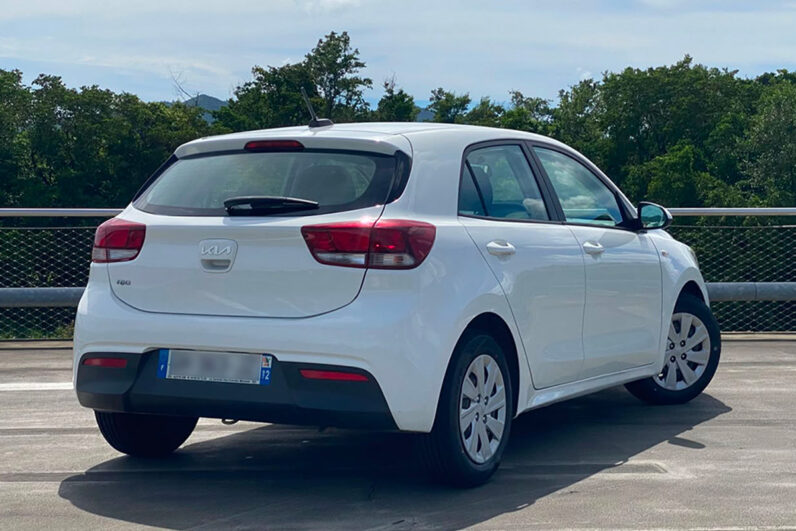 
								Kia Rio 1.2 84cv – 2022 – Essence – Boîte manuelle – Martinique full									