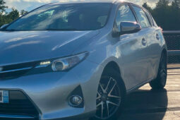 
										Toyota Auris 1.8 Hybrid HSD 136h – 2015 – Boîte automatique full									
